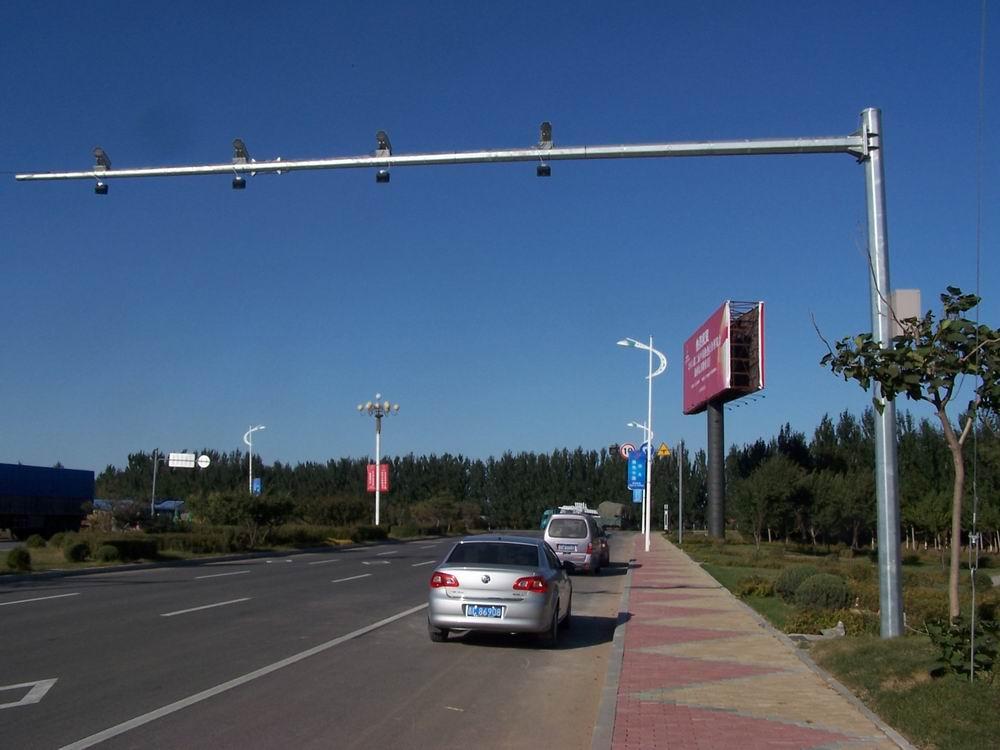 電子警察桿